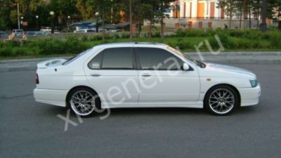 Автостекло Nissan Bluebird U14